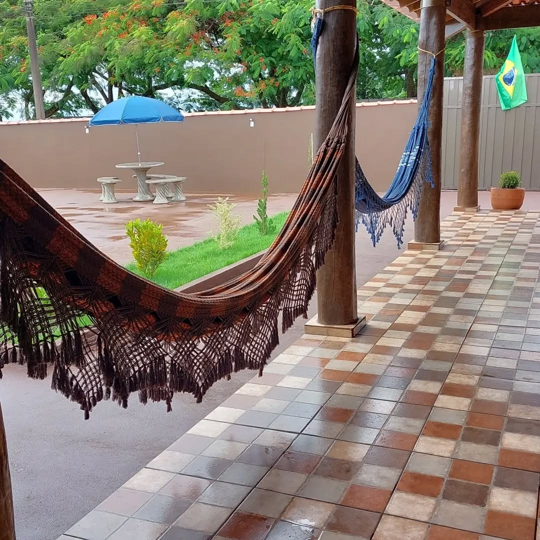 Área de descanso com redes